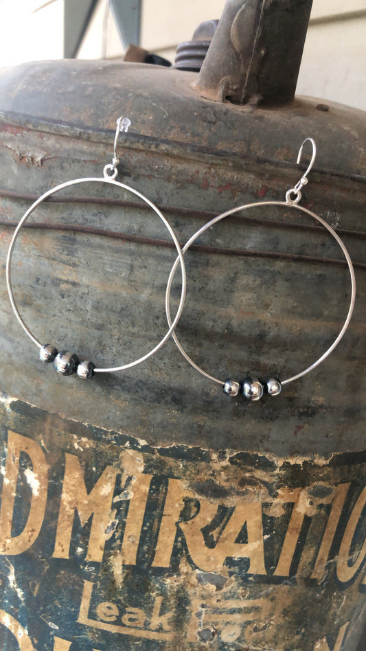 Navajo Pearl Hoops